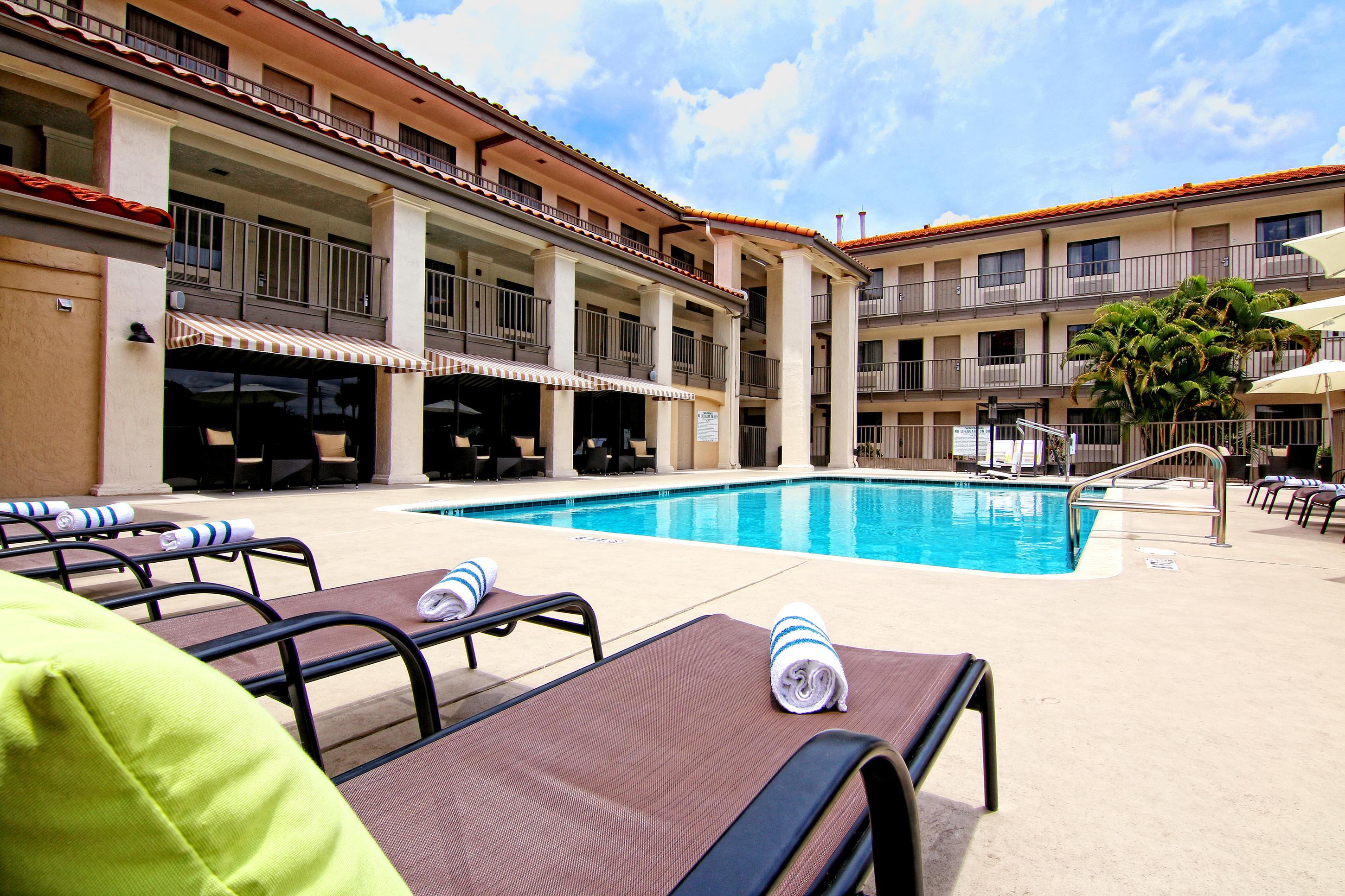 Quality Inn & Suites By The Parks Four Corners Exterior photo