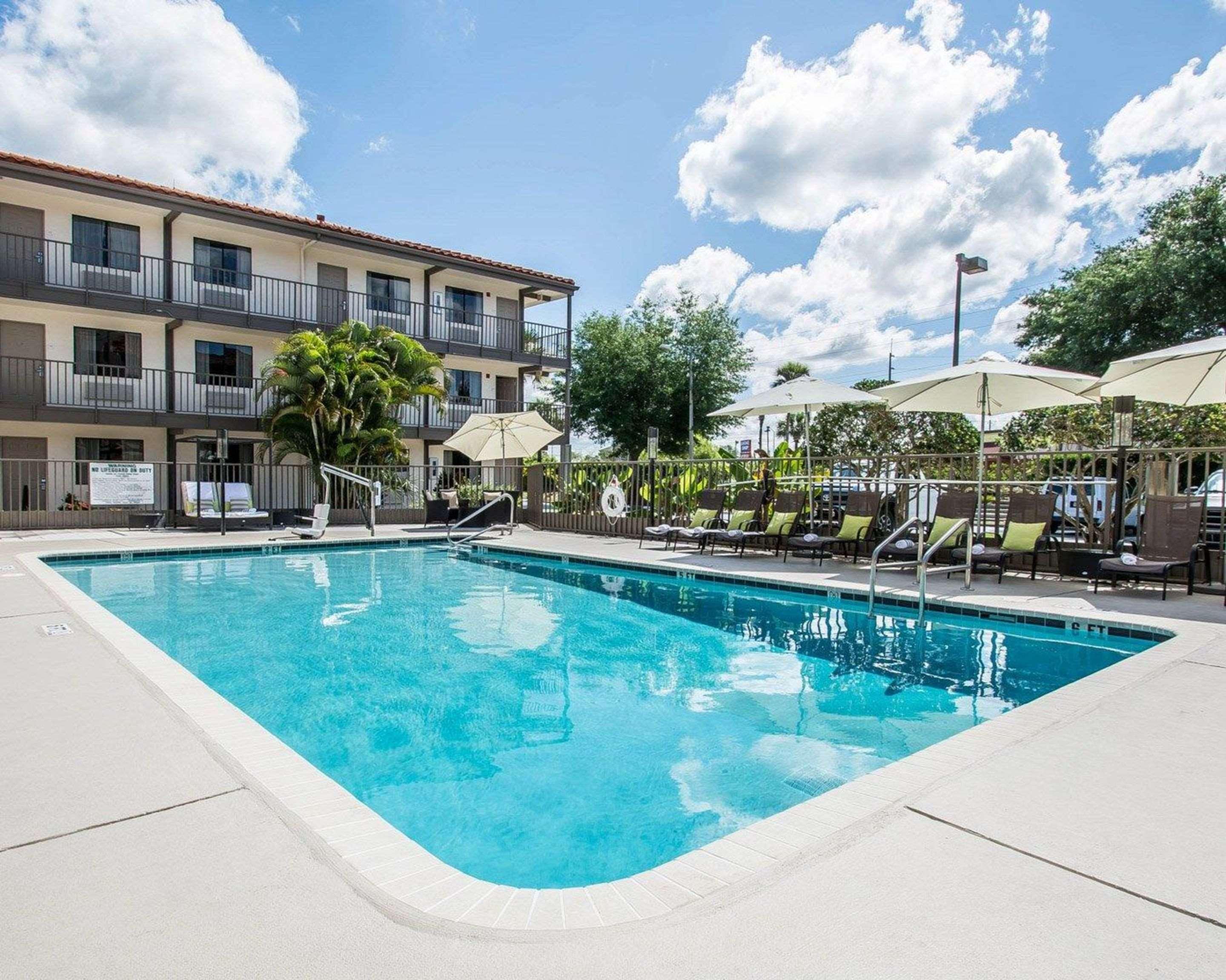 Quality Inn & Suites By The Parks Four Corners Exterior photo