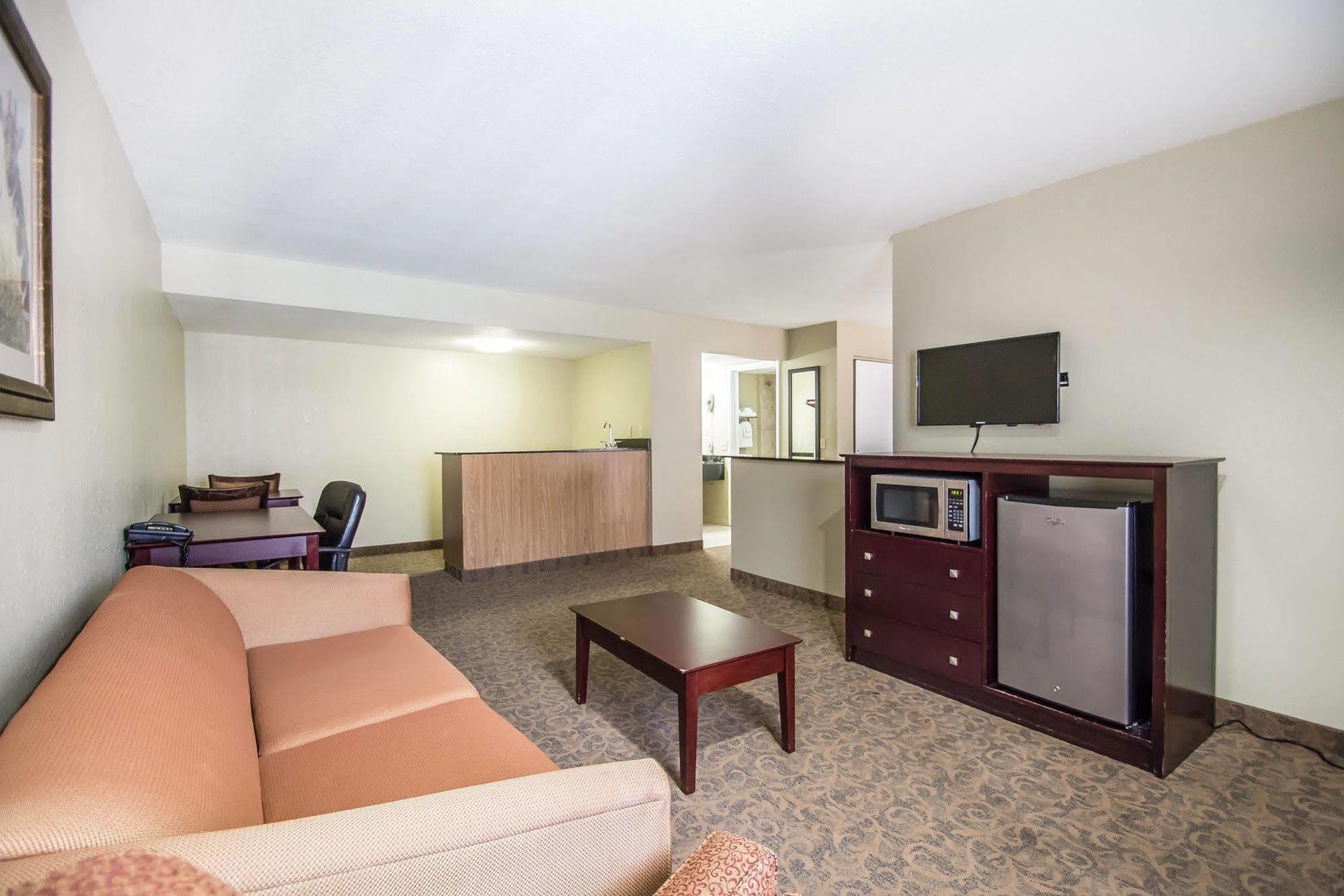 Quality Inn & Suites By The Parks Four Corners Exterior photo