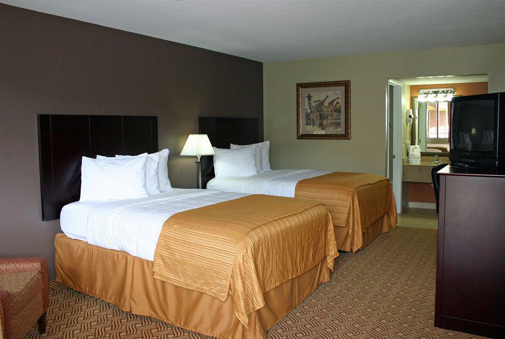 Quality Inn & Suites By The Parks Four Corners Exterior photo